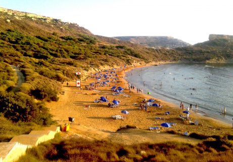 Beaches in Malta: map, guide and how to reach them by bus